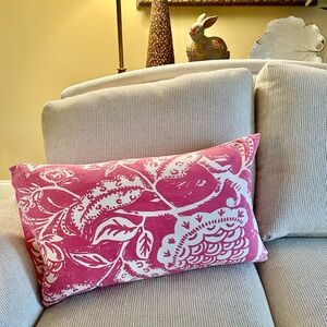 Pottery Barn Pink/ White 💯% cotton Accent Pillow Cover